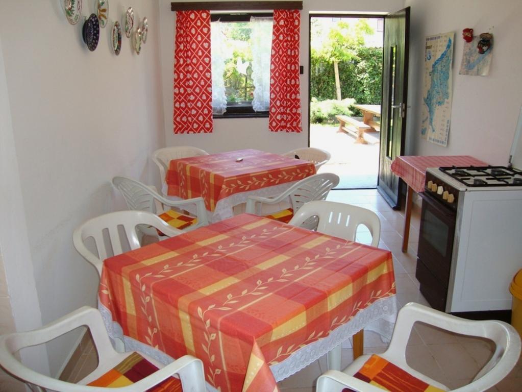 Apartamento Gyöngyvirág Vendégház Balatonboglár Habitación foto