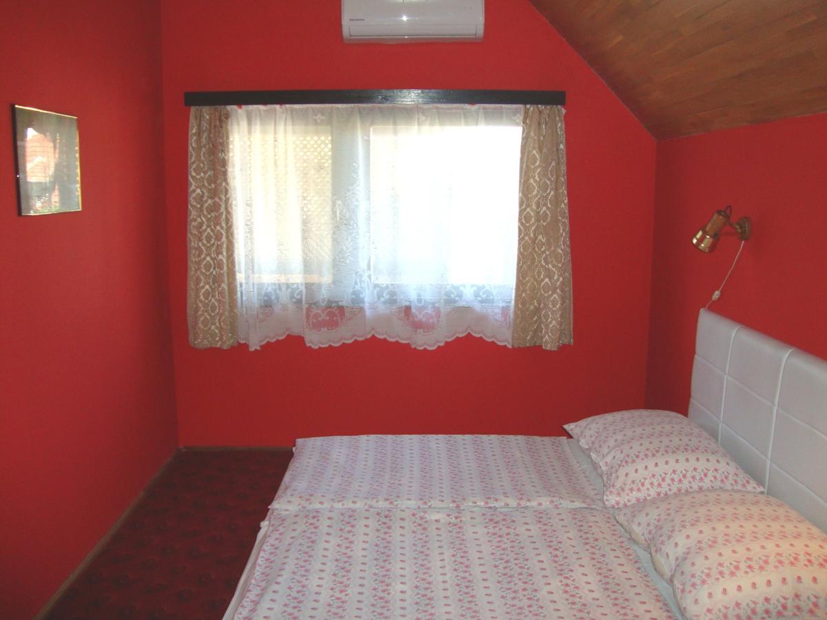 Apartamento Gyöngyvirág Vendégház Balatonboglár Exterior foto