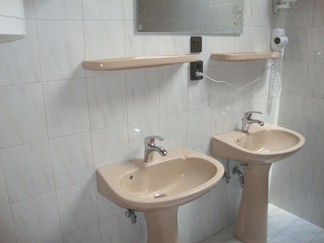 Apartamento Gyöngyvirág Vendégház Balatonboglár Exterior foto