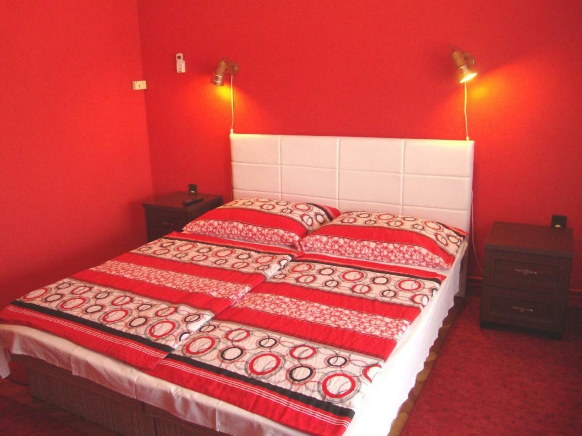 Apartamento Gyöngyvirág Vendégház Balatonboglár Exterior foto