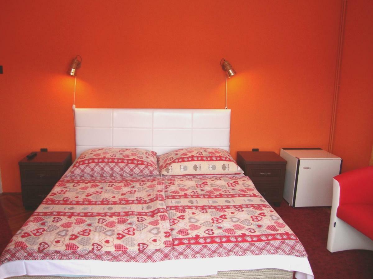 Apartamento Gyöngyvirág Vendégház Balatonboglár Exterior foto