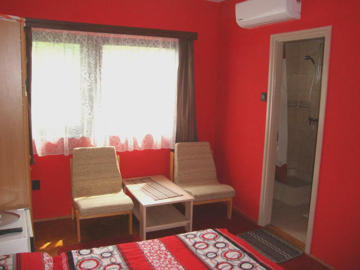 Apartamento Gyöngyvirág Vendégház Balatonboglár Exterior foto