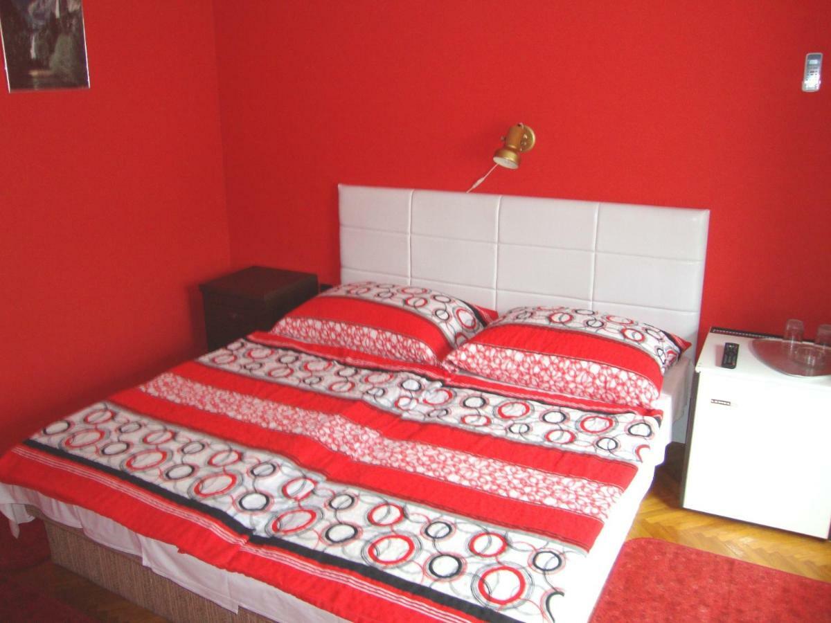 Apartamento Gyöngyvirág Vendégház Balatonboglár Exterior foto